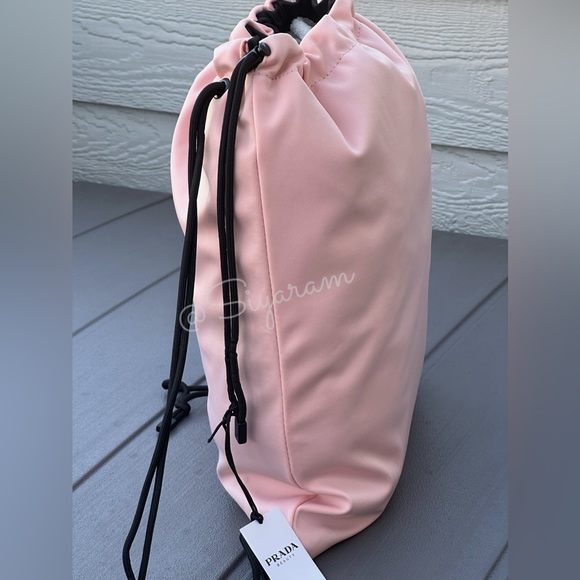 Prada backpack - Picture 5 of 10